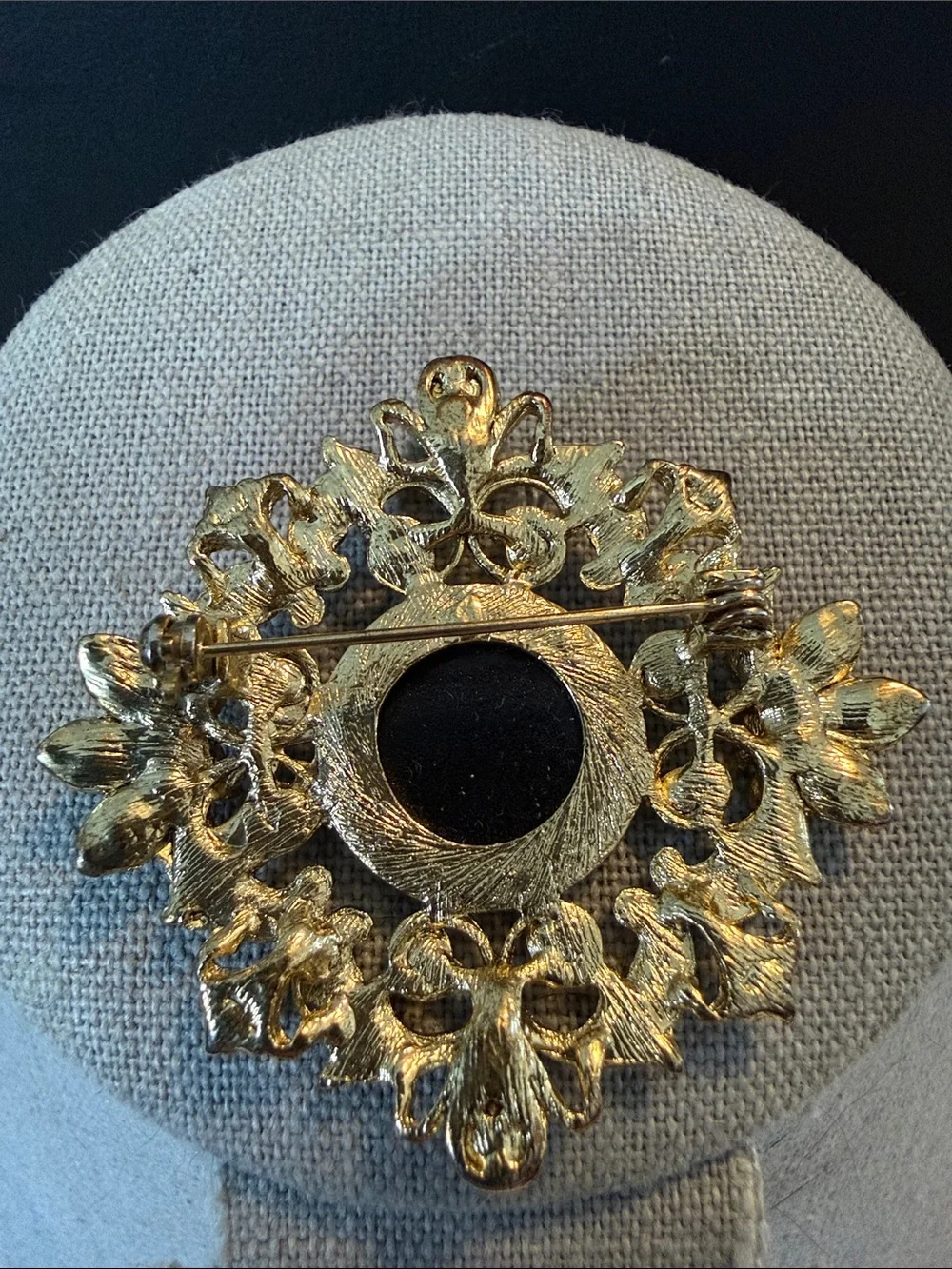 Gold-Tone Yellow Crystal Cameo Brooch - Vintage-Style Women’s Jewelry